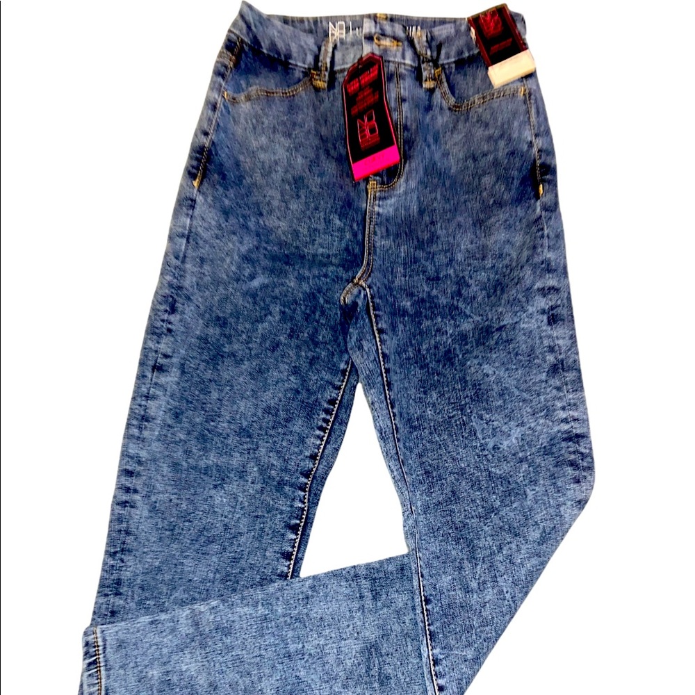 NWT No Boundaries Curvy Super High Rise Crop Jegging